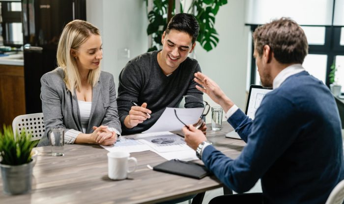 Avanza al implementar un CRM 