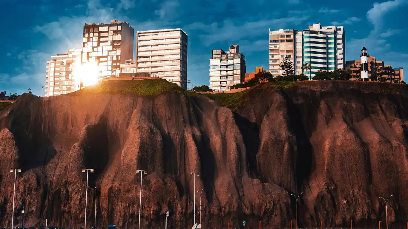 crm-inmobiliarias-peru-edificios-miraflores